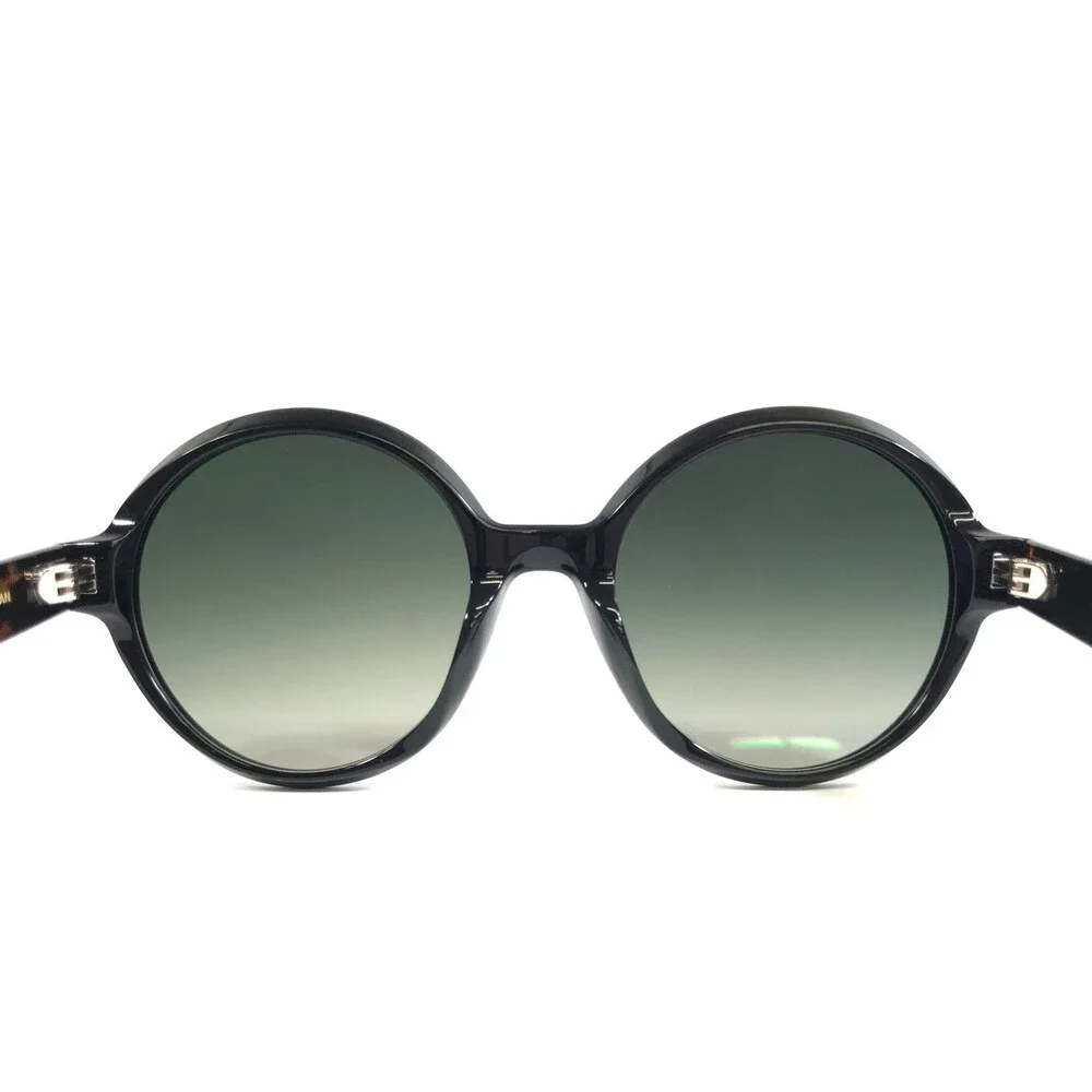GiGi brand new